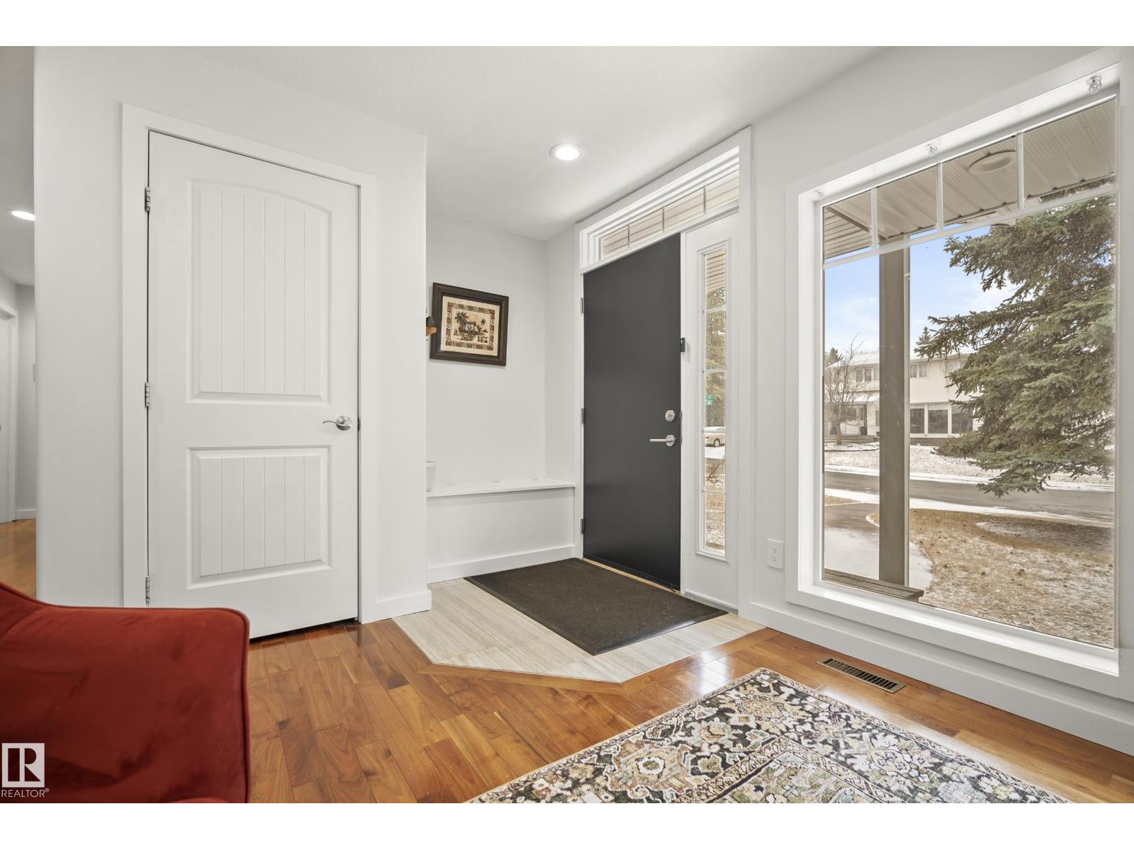 4223 120 St Nw, Edmonton, Alberta  T6J 1X9 - Photo 4 - E4483633