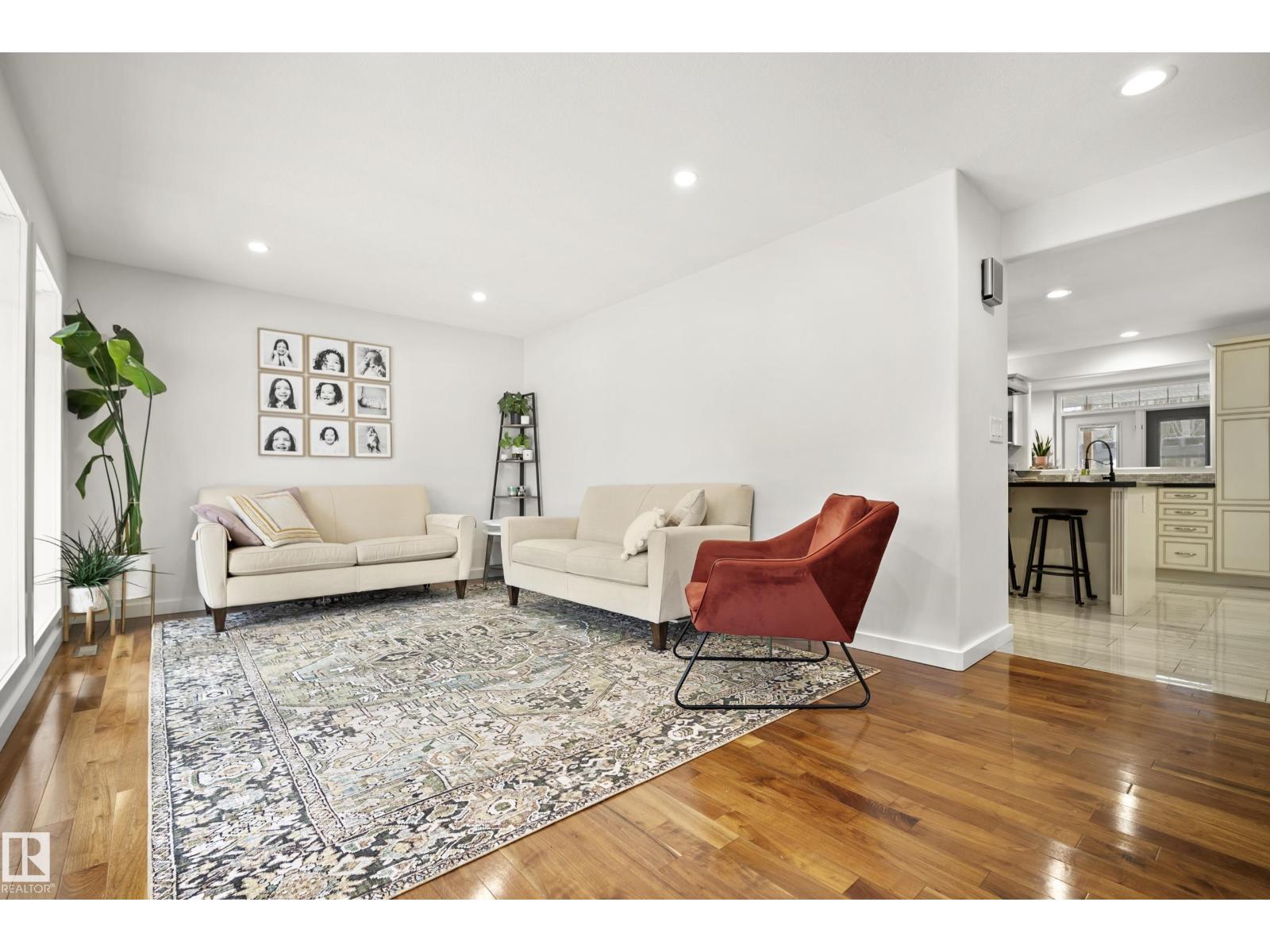 4223 120 St Nw, Edmonton, Alberta  T6J 1X9 - Photo 5 - E4483633