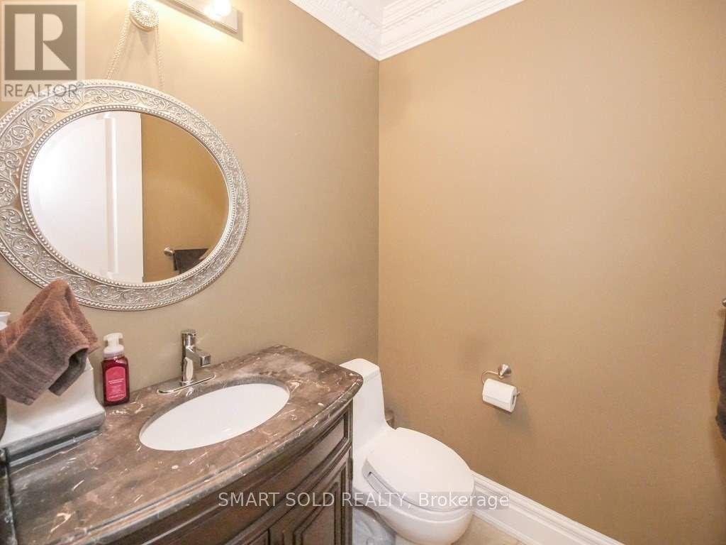 15 Vomano Street, Richmond Hill, Ontario  L4C 0T9 - Photo 11 - N13033170