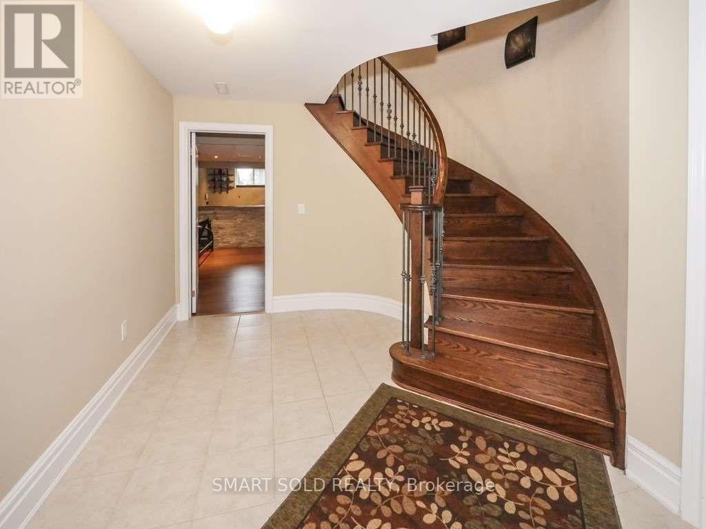 15 Vomano Street, Richmond Hill, Ontario  L4C 0T9 - Photo 19 - N13033170