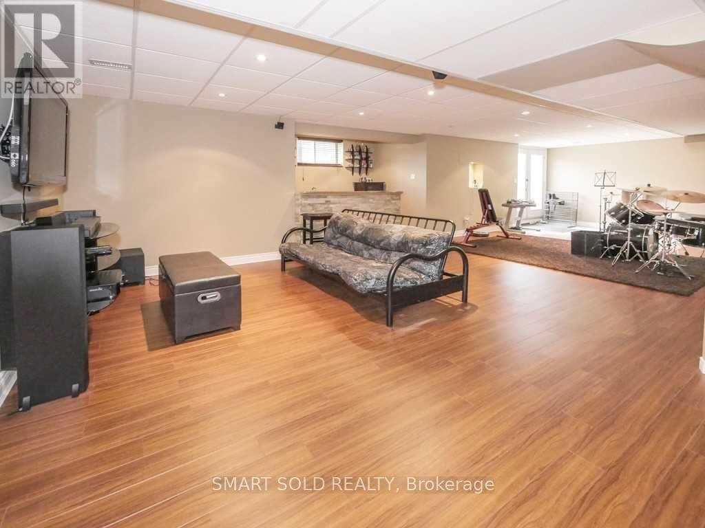 15 Vomano Street, Richmond Hill, Ontario  L4C 0T9 - Photo 20 - N13033170