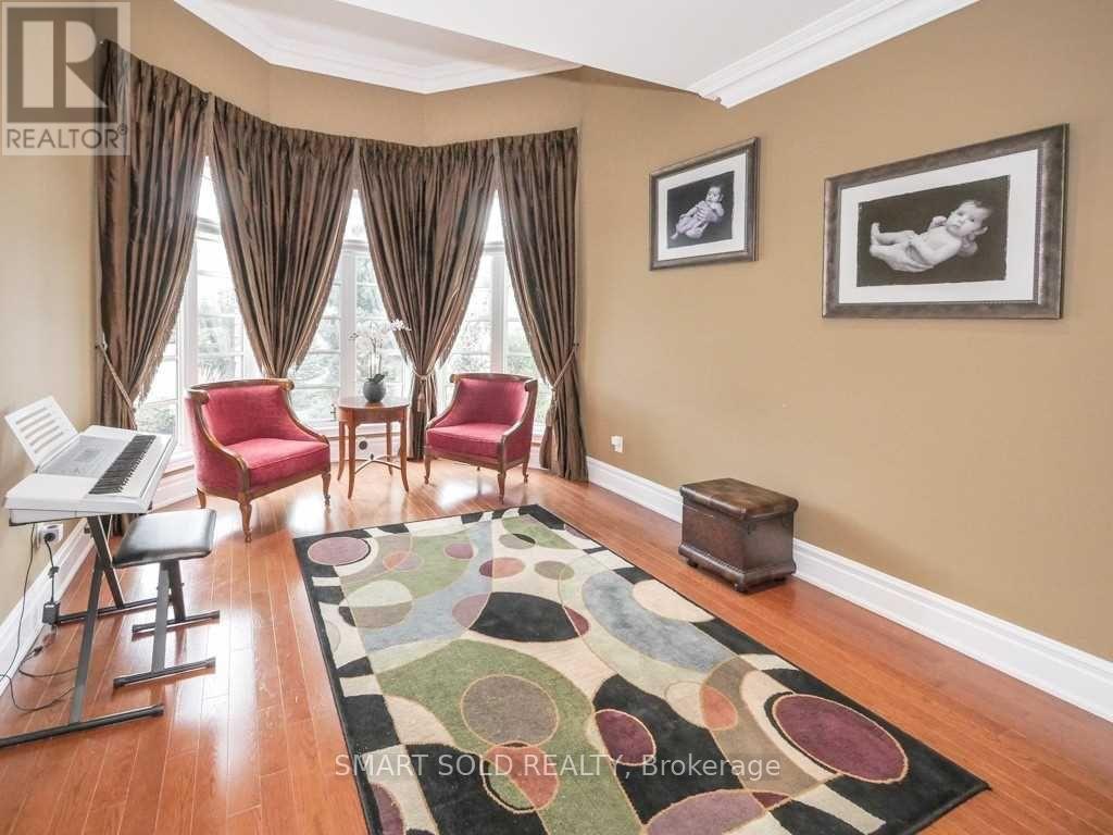 15 Vomano Street, Richmond Hill, Ontario  L4C 0T9 - Photo 5 - N13033170