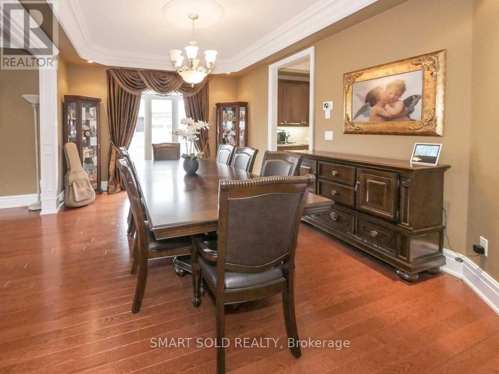 15 Vomano Street, Richmond Hill, Ontario  L4C 0T9 - Photo 6 - N13033170