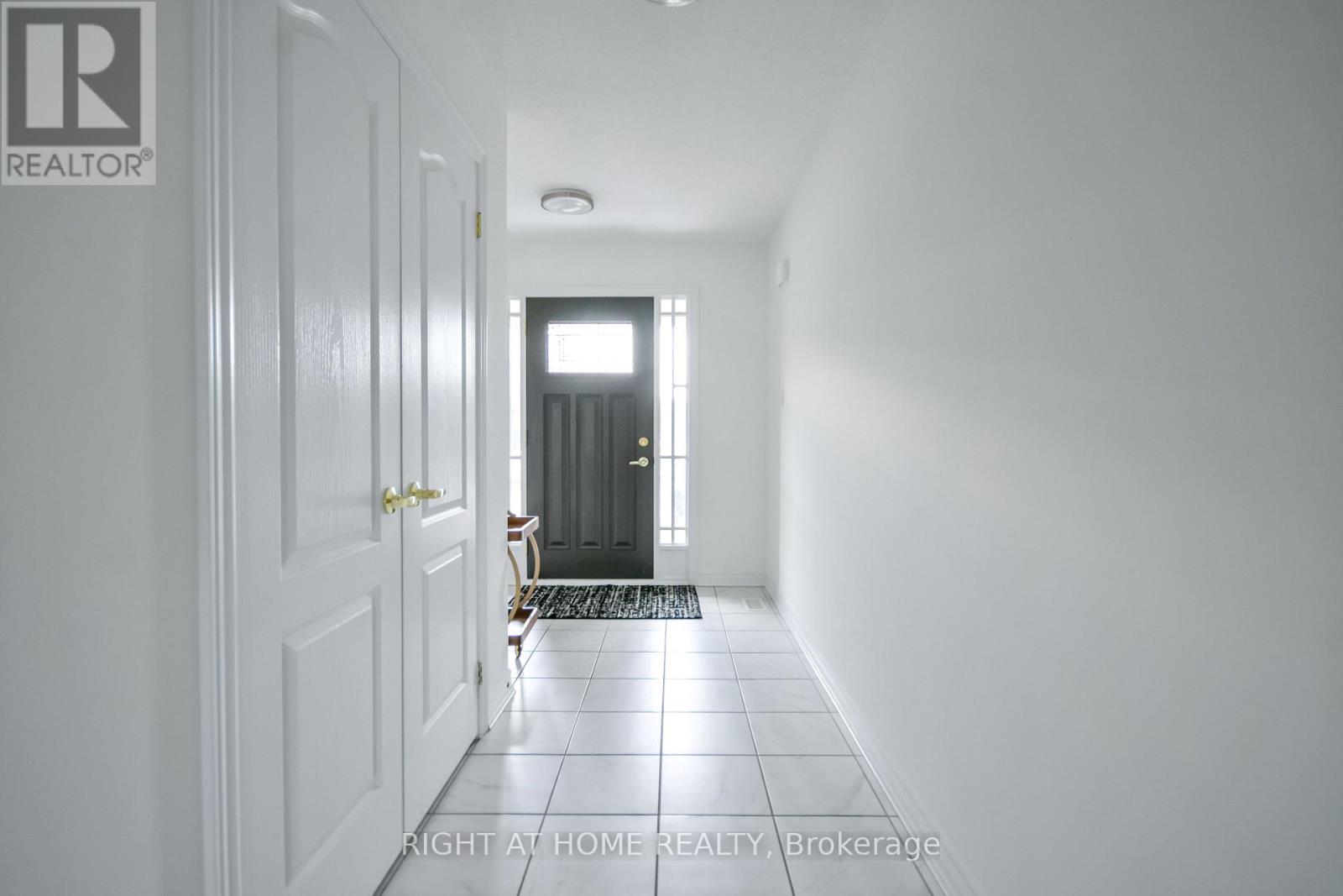 18 Foley Crescent, Collingwood, Ontario  L9Y 3B7 - Photo 5 - S13033164