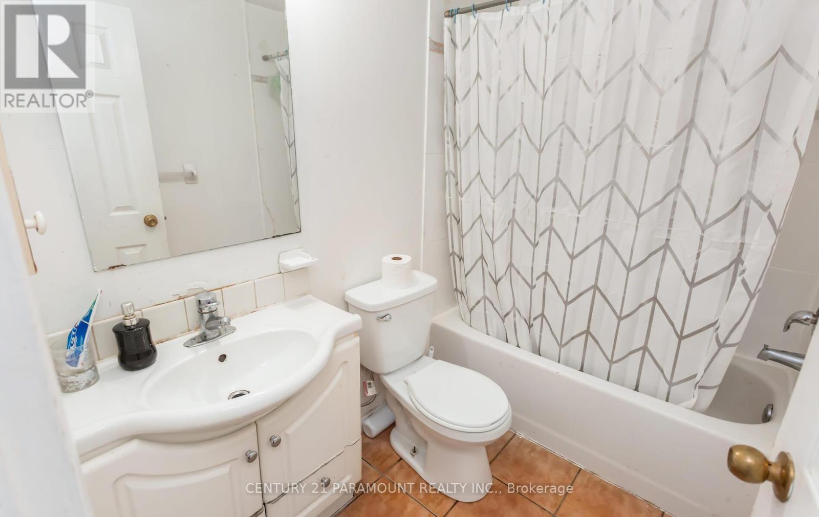 106 Wildberry Crescent, Brampton, Ontario  L6R 1J8 - Photo 37 - W13033142