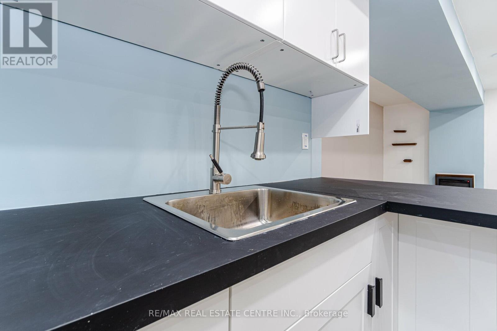 177 North Park Boulevard N, Oakville, Ontario  L6M 0X3 - Photo 16 - W13033166