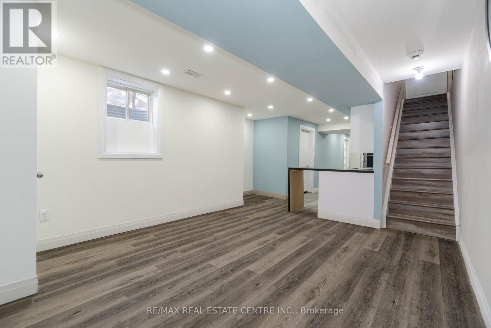 177 North Park Boulevard N, Oakville, Ontario  L6M 0X3 - Photo 7 - W13033166