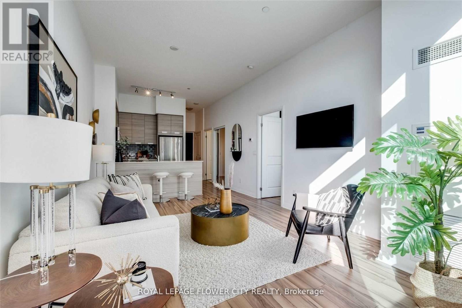 310 - 55 Eglinton Avenue W, Mississauga (Hurontario), Ontario  L5R 0E4 - Photo 11 - W13033206