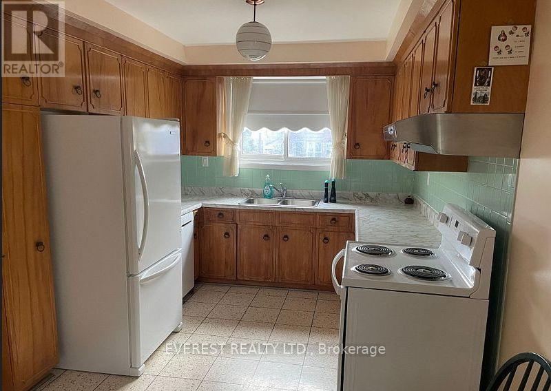 66 Evans Avenue, Toronto, Ontario  M8Z 1H6 - Photo 6 - W13033210