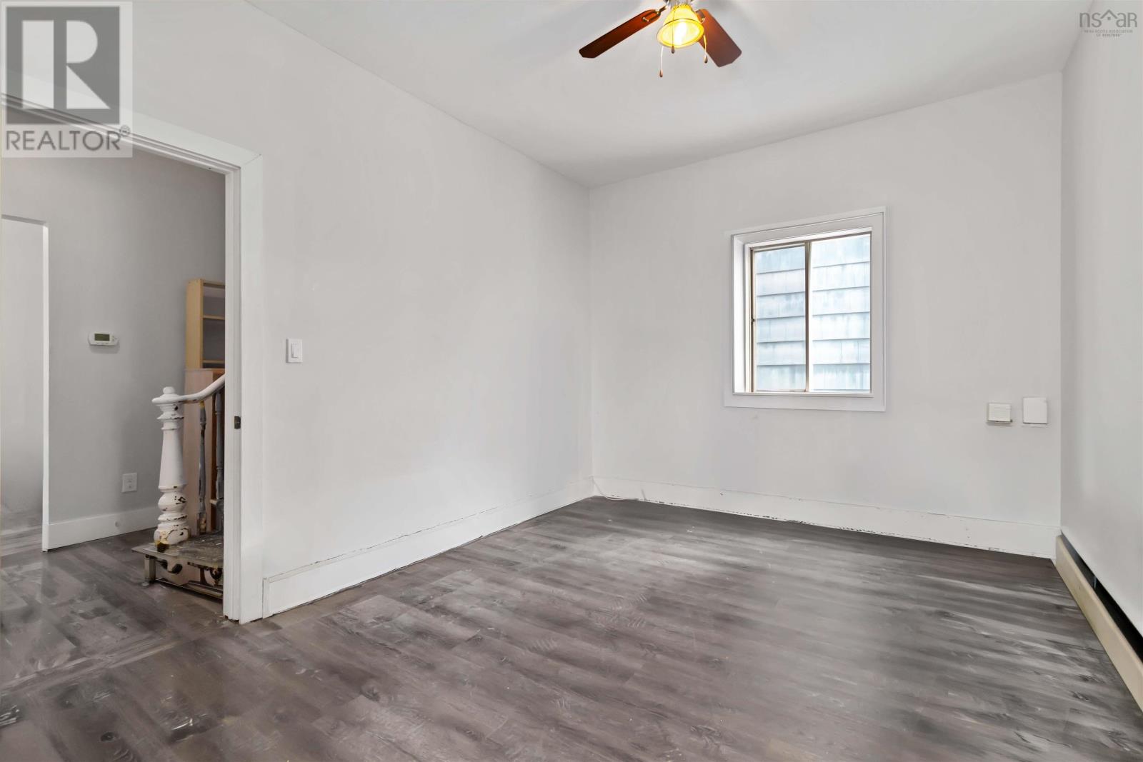 102 King Street, Dartmouth, Nova Scotia  B2Y 2S1 - Photo 10 - 202602312