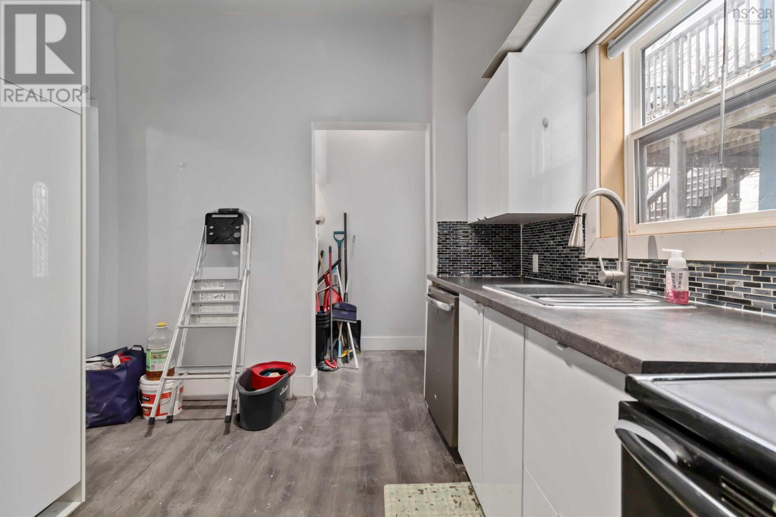 102 King Street, Dartmouth, Nova Scotia  B2Y 2S1 - Photo 22 - 202602312