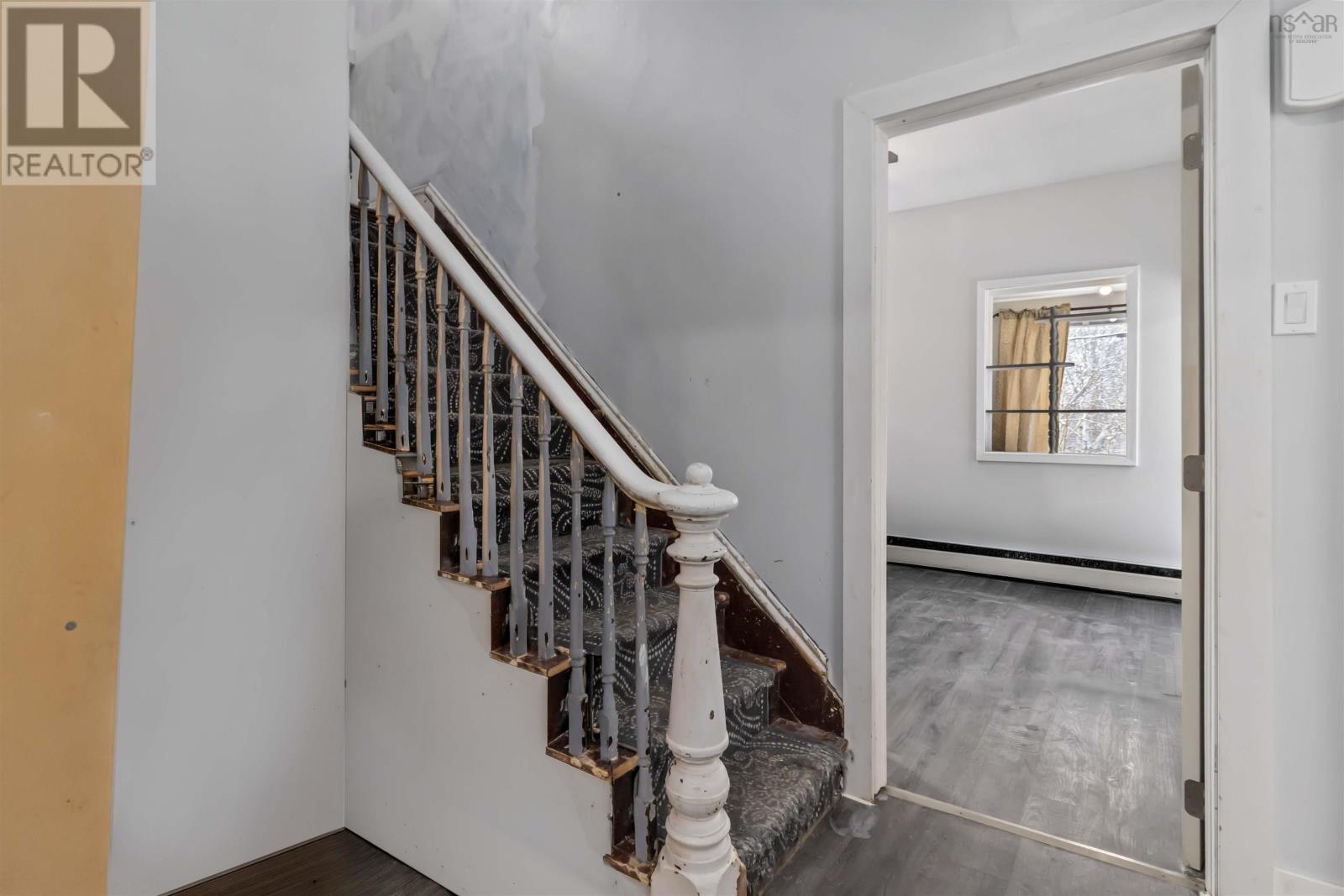 102 King Street, Dartmouth, Nova Scotia  B2Y 2S1 - Photo 9 - 202602312