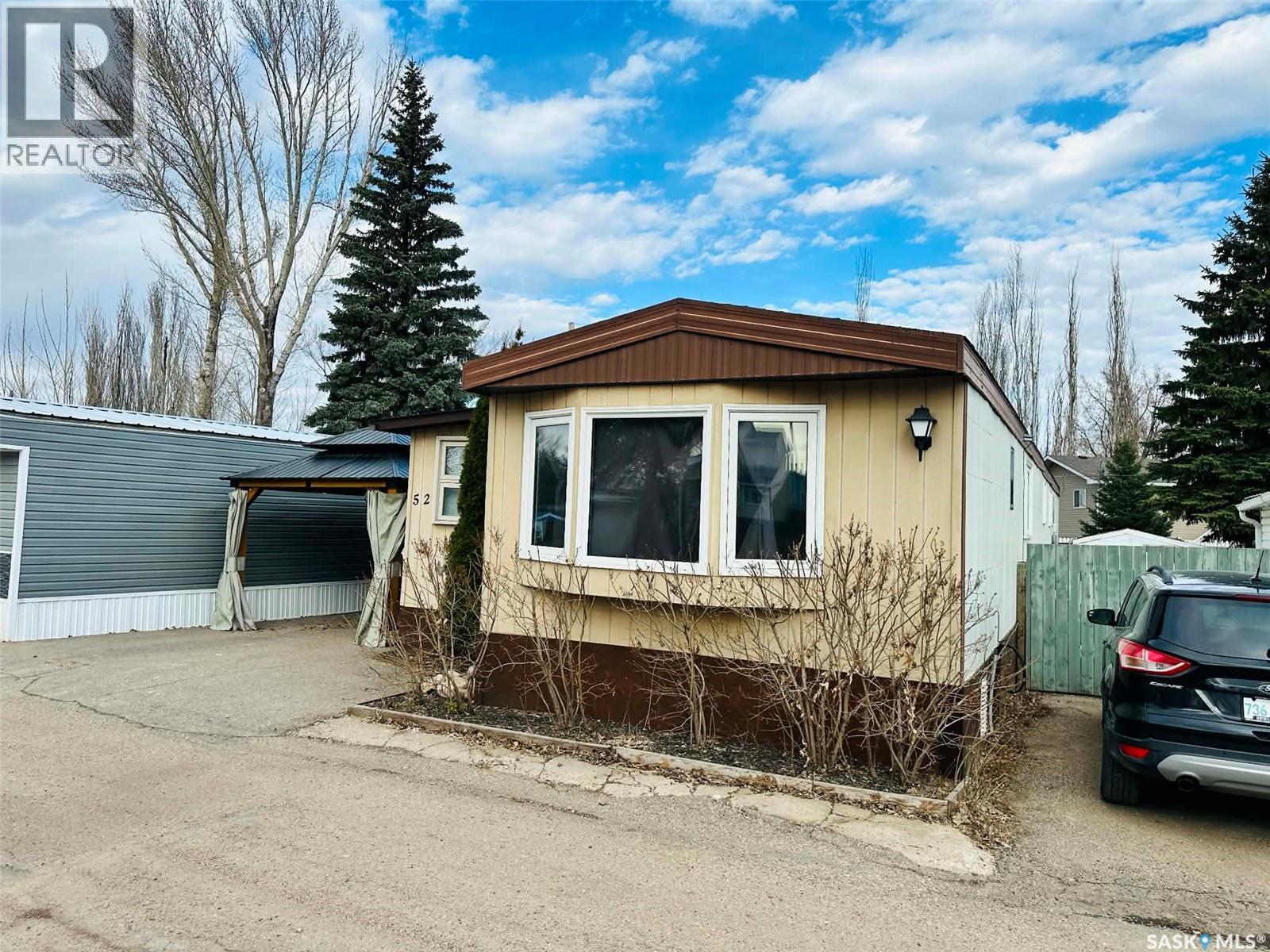 52 219 Grant Street, Saskatoon, Saskatchewan  S7N 2A5 - Photo 3 - SK033702