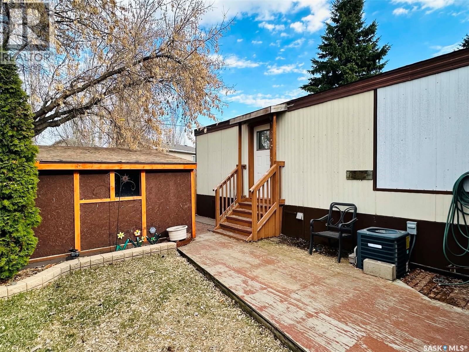 52 219 Grant Street, Saskatoon, Saskatchewan  S7N 2A5 - Photo 4 - SK033702