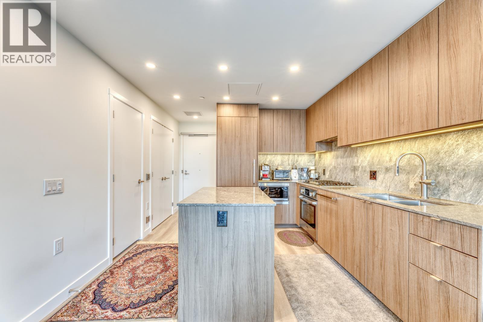 1406 626 Claremont Street, Coquitlam, British Columbia  V3J 0T1 - Photo 4 - R3114745