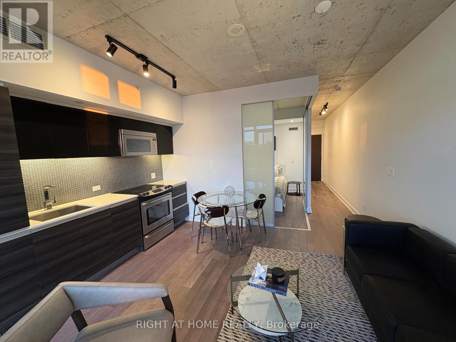 627 - 1190 Dundas Street E, Toronto, Ontario  M4M 0C5 - Photo 9 - E13032664