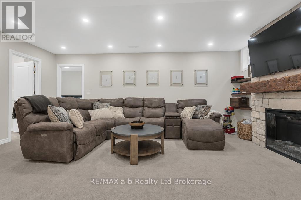 16 Nancy Court, Tillsonburg, Ontario  N4G 4G8 - Photo 34 - X13031722