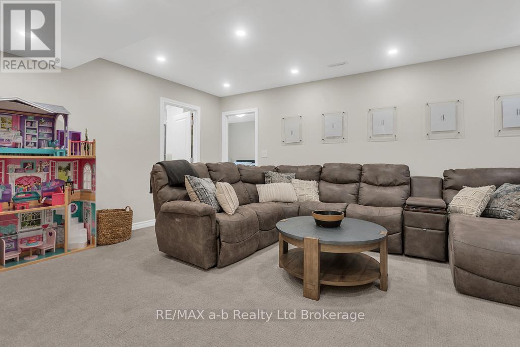 16 Nancy Court, Tillsonburg, Ontario  N4G 4G8 - Photo 40 - X13031722