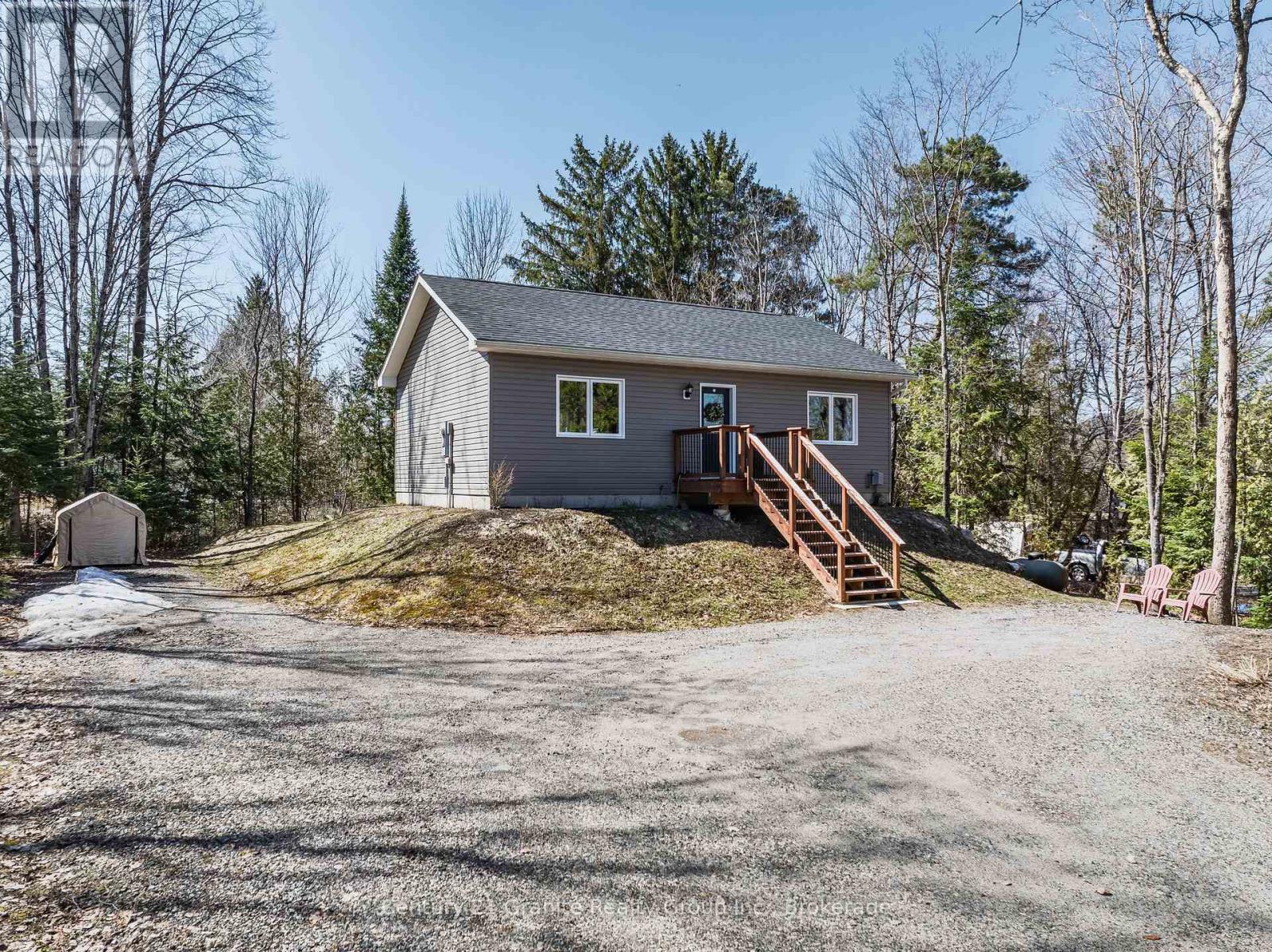 1015 GUILFORD COURT, Dysart et al, Ontario