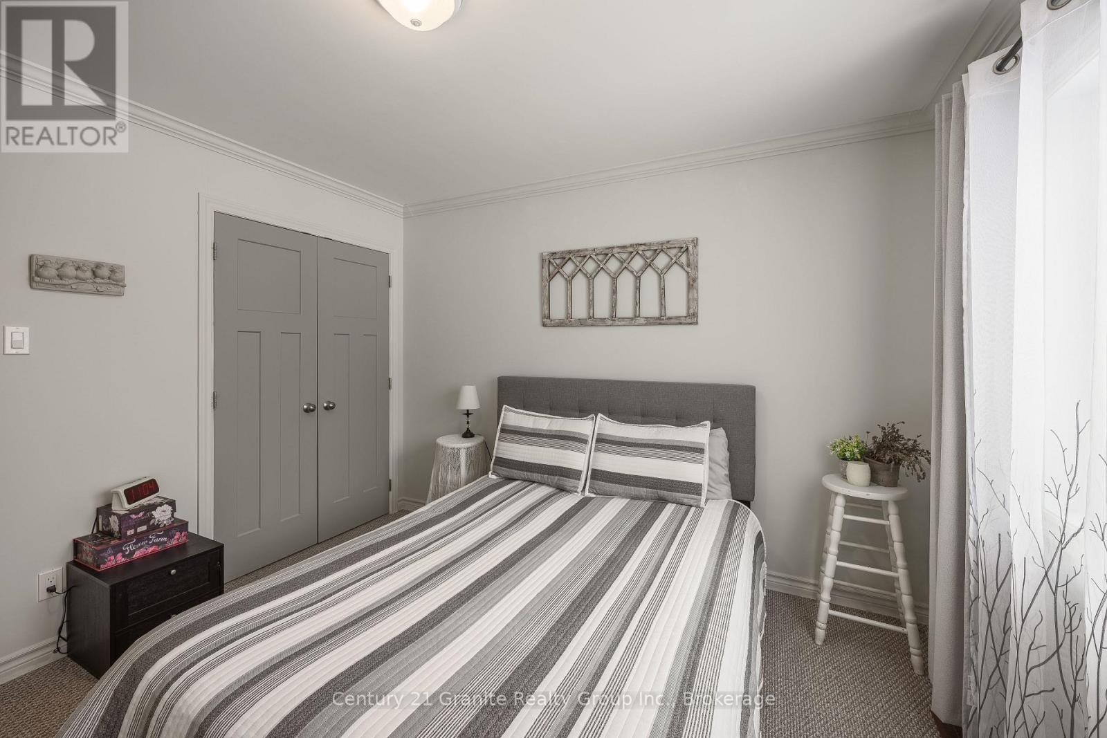 1015 Guilford Court, Dysart Et Al, Ontario  K0M 1S0 - Photo 19 - X12665094