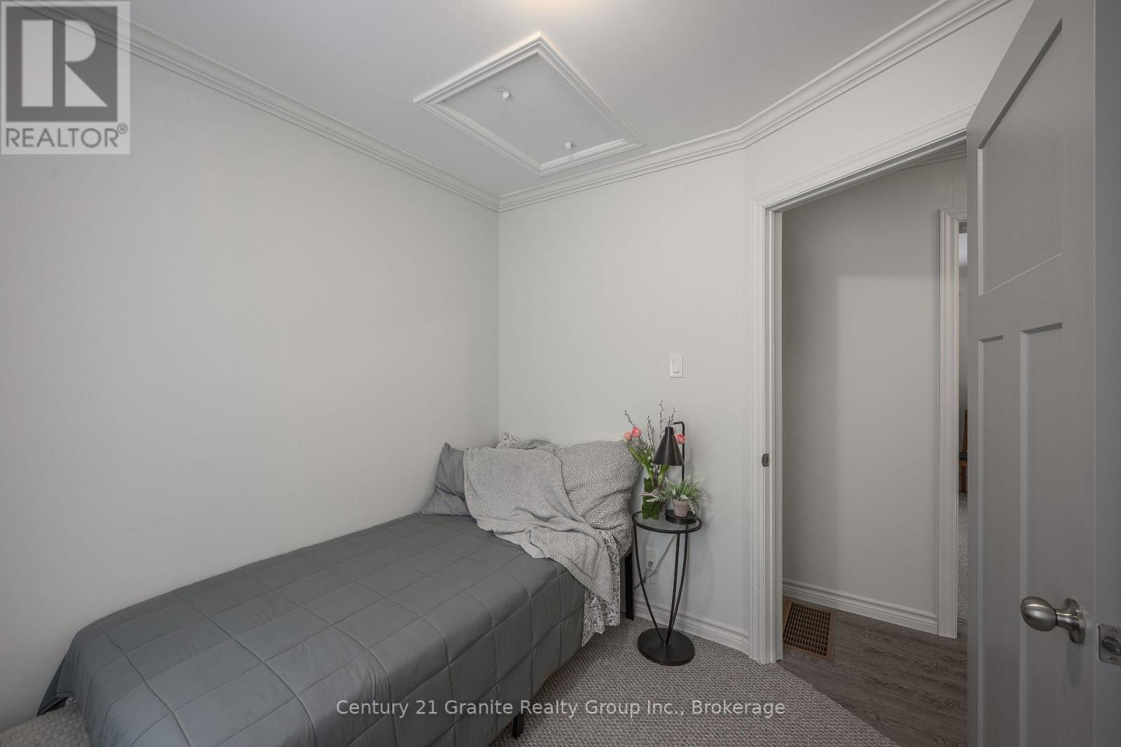 1015 Guilford Court, Dysart Et Al, Ontario  K0M 1S0 - Photo 22 - X12665094