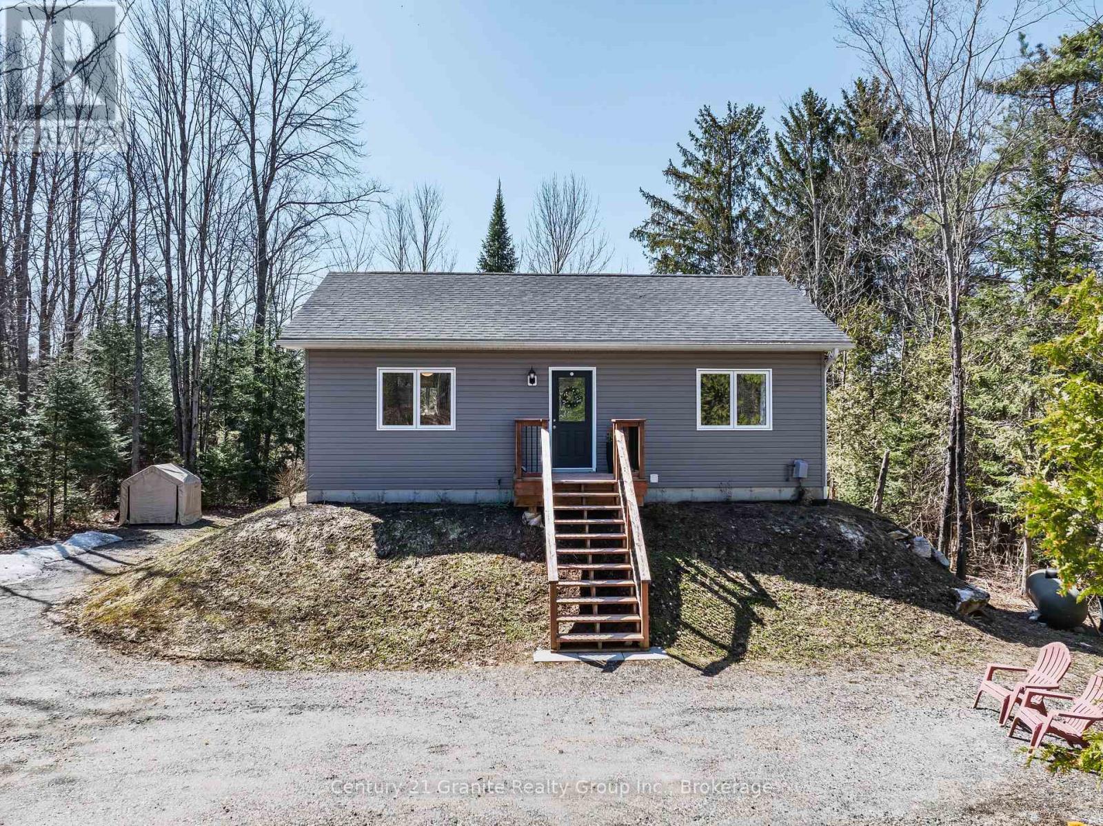 1015 Guilford Court, Dysart Et Al, Ontario  K0M 1S0 - Photo 27 - X12665094