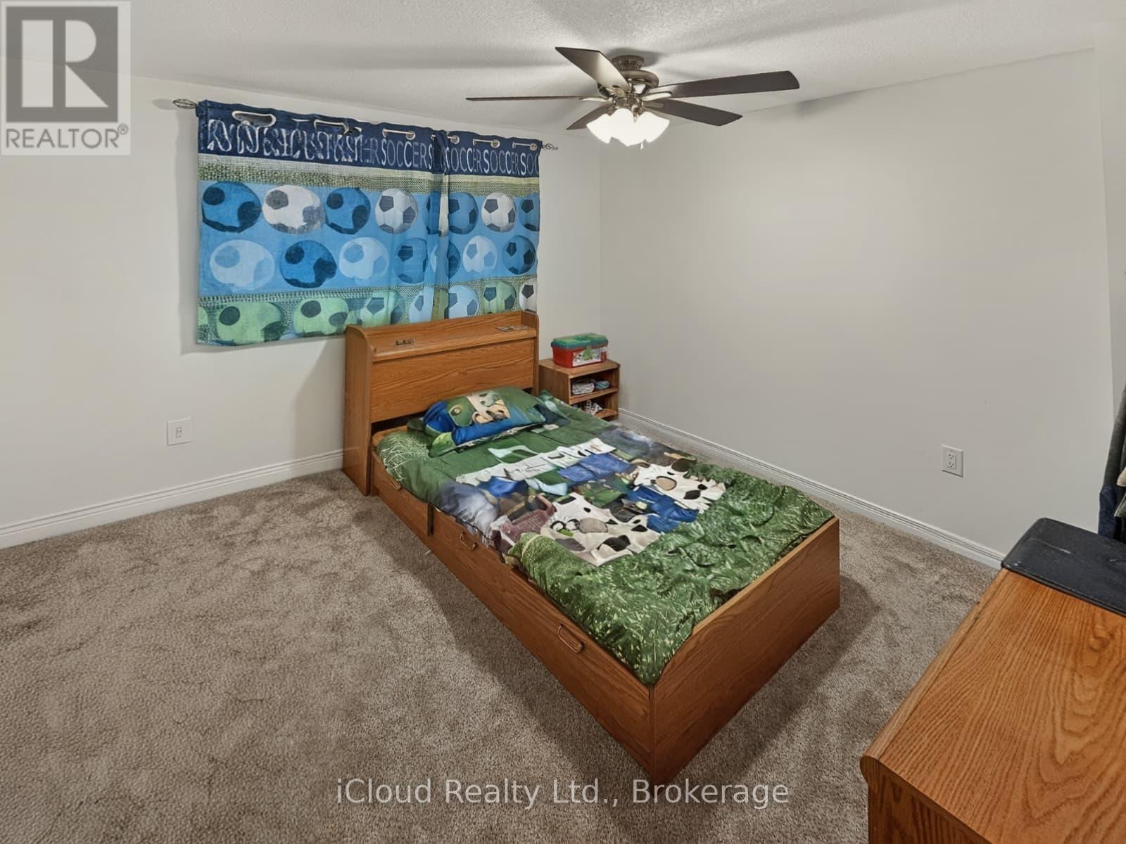 458 Misty Crescent, Kitchener, Ontario  N2B 3V6 - Photo 21 - X12993190