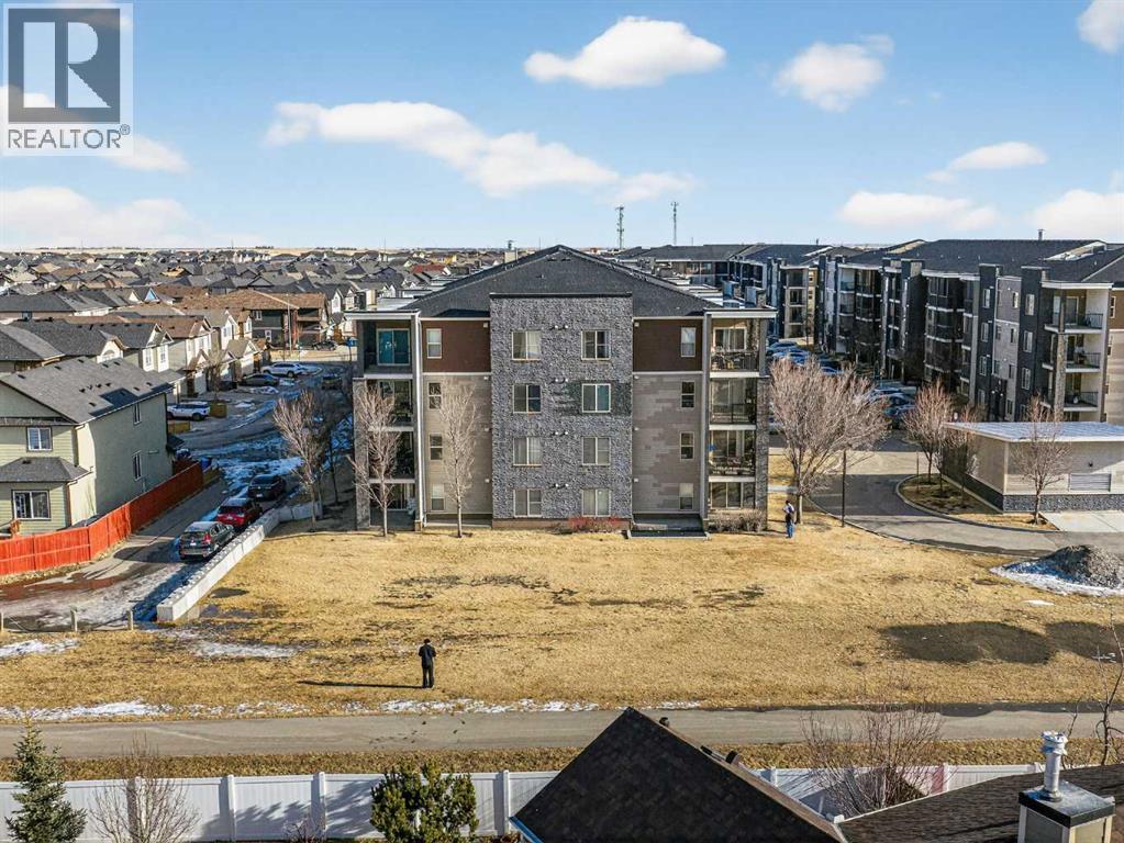 202, 7110 80 Avenue NE, Calgary, Alberta  T3J 0N4 - Photo 4 - A2285148