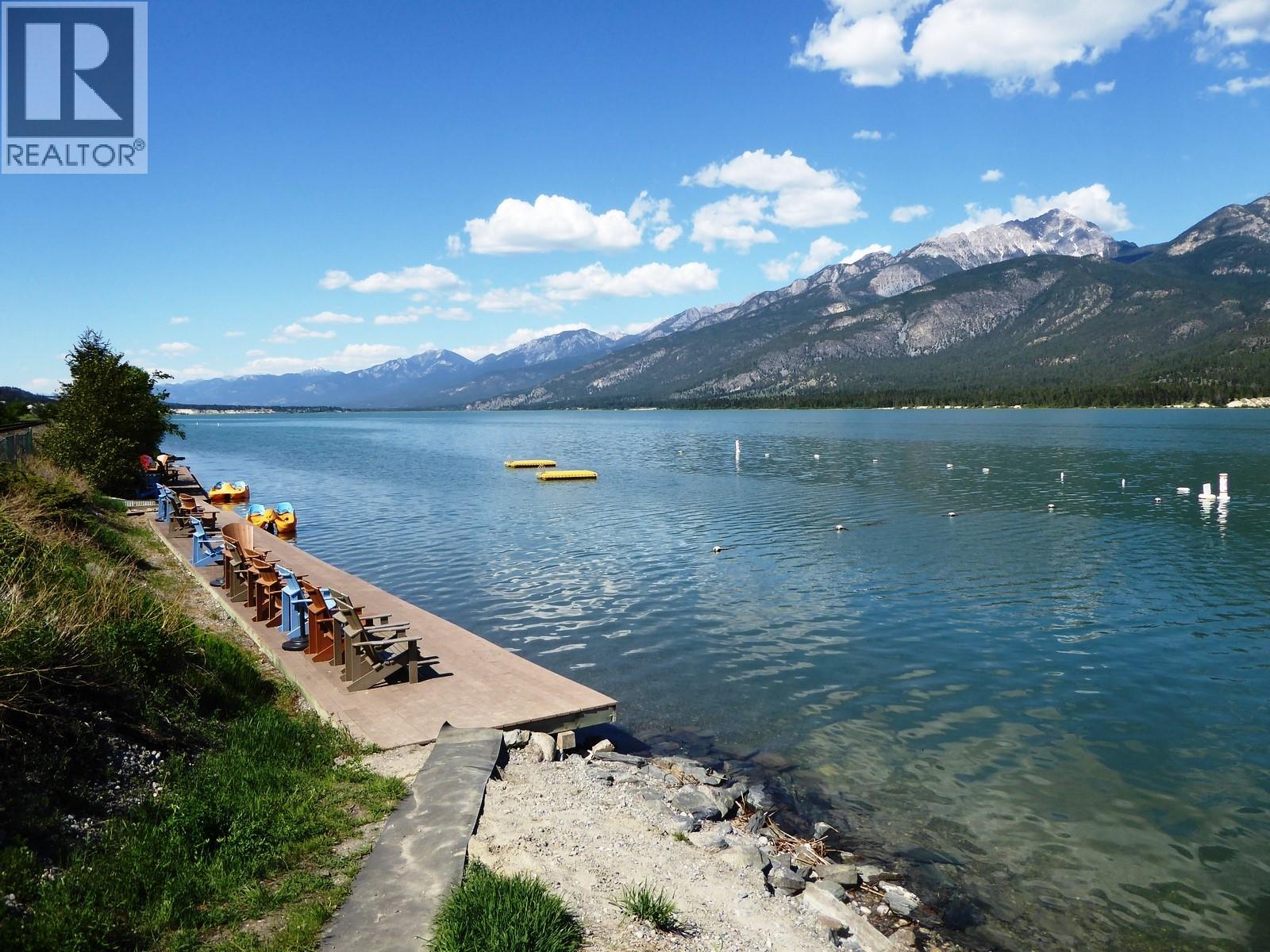 4484 Spruce Bay, Fairmont Hot Springs, British Columbia  V0B 1L2 - Photo 4 - 10384391