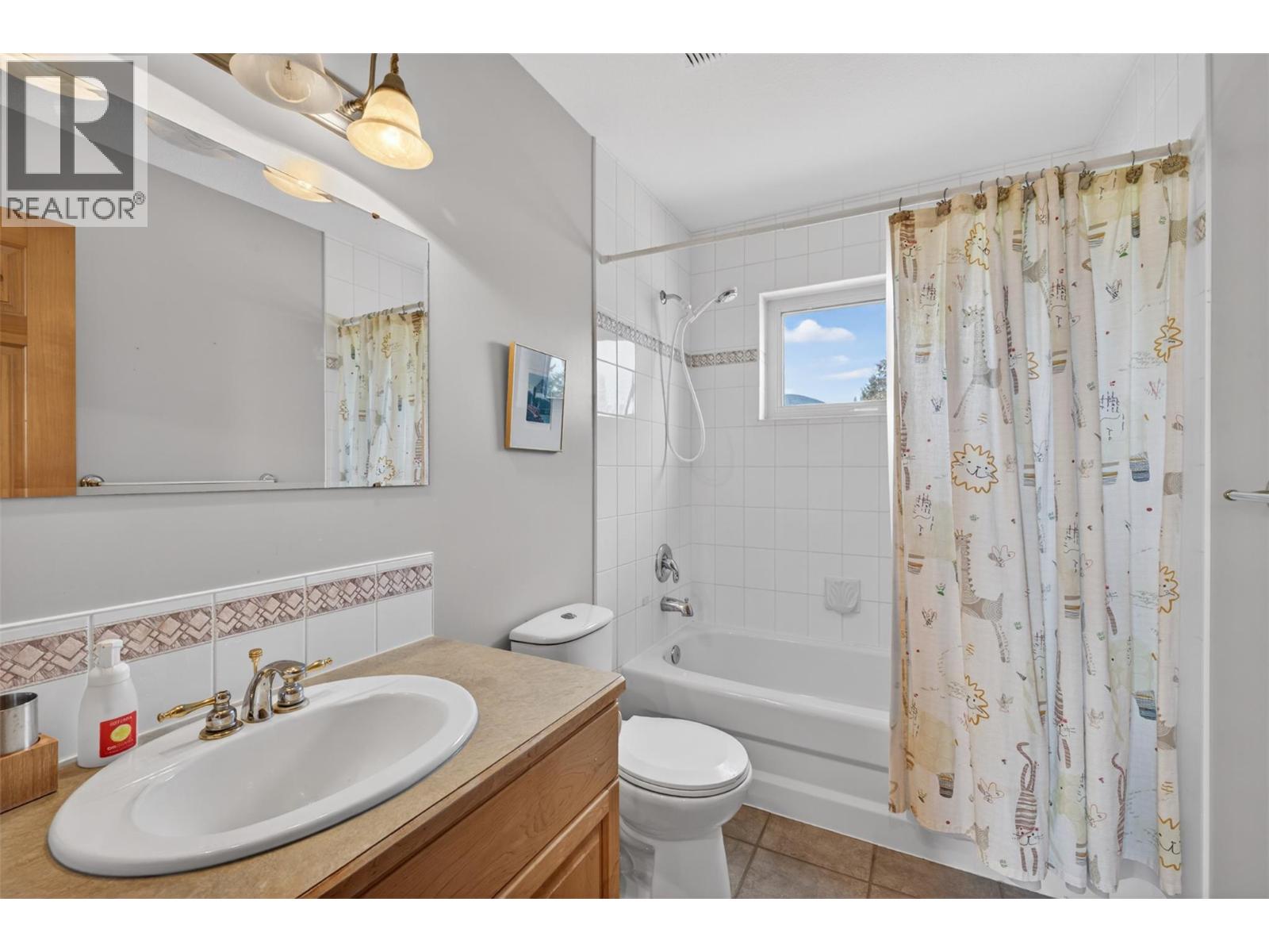 4484 Spruce Bay, Fairmont Hot Springs, British Columbia  V0B 1L2 - Photo 30 - 10384391