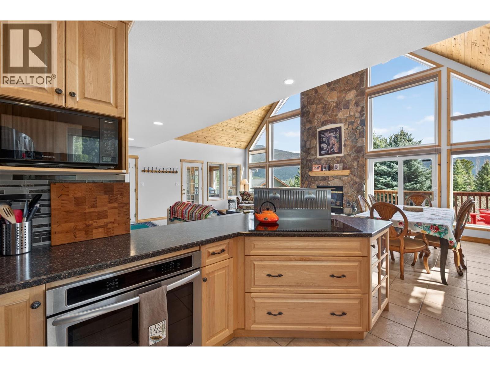 4484 Spruce Bay, Fairmont Hot Springs, British Columbia  V0B 1L2 - Photo 21 - 10384391