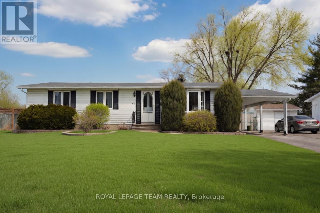 15 OVERLAKE DRIVE, Ottawa, Ontario