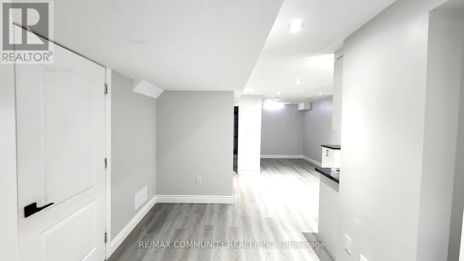 Lower - 435 Stonegate Avenue, Oshawa, Ontario  L1K 2L7 - Photo 4 - E13033234