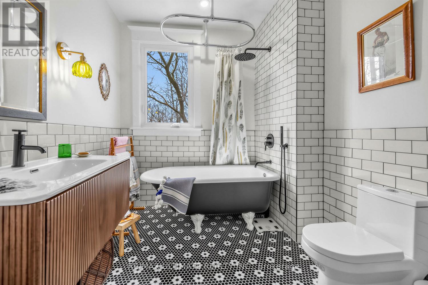 18 Blantyre Avenue, Toronto (Birchcliffe-Cliffside), Ontario  M1N 2R4 - Photo 35 - E13033242