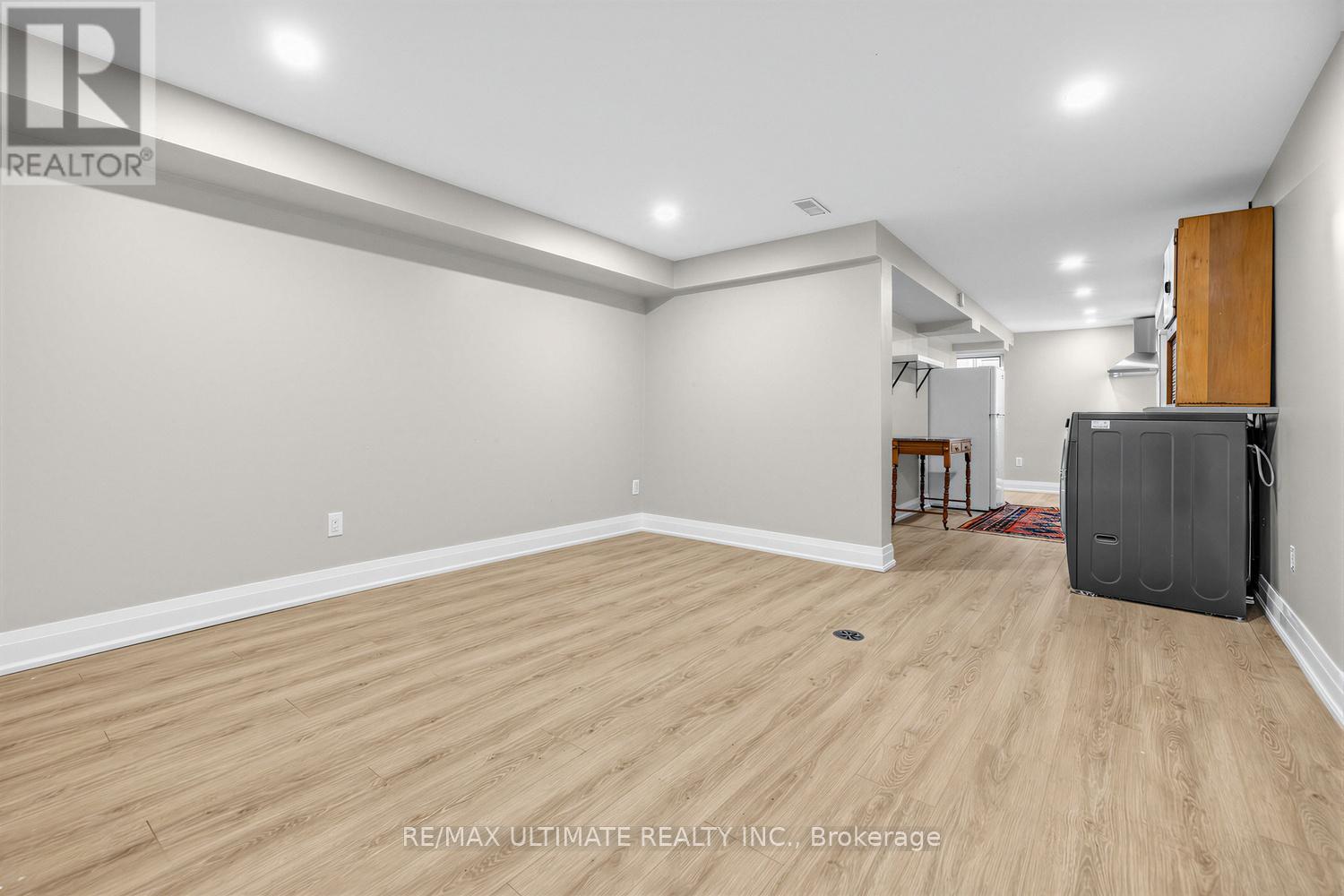 18 Blantyre Avenue, Toronto (Birchcliffe-Cliffside), Ontario  M1N 2R4 - Photo 48 - E13033242