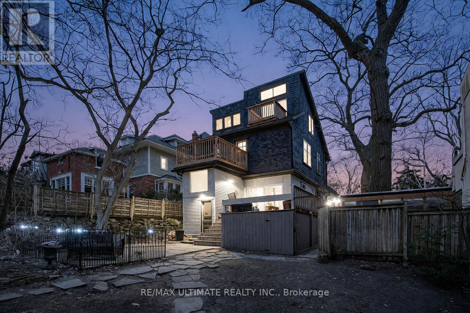 18 Blantyre Avenue, Toronto (Birchcliffe-Cliffside), Ontario  M1N 2R4 - Photo 9 - E13033242