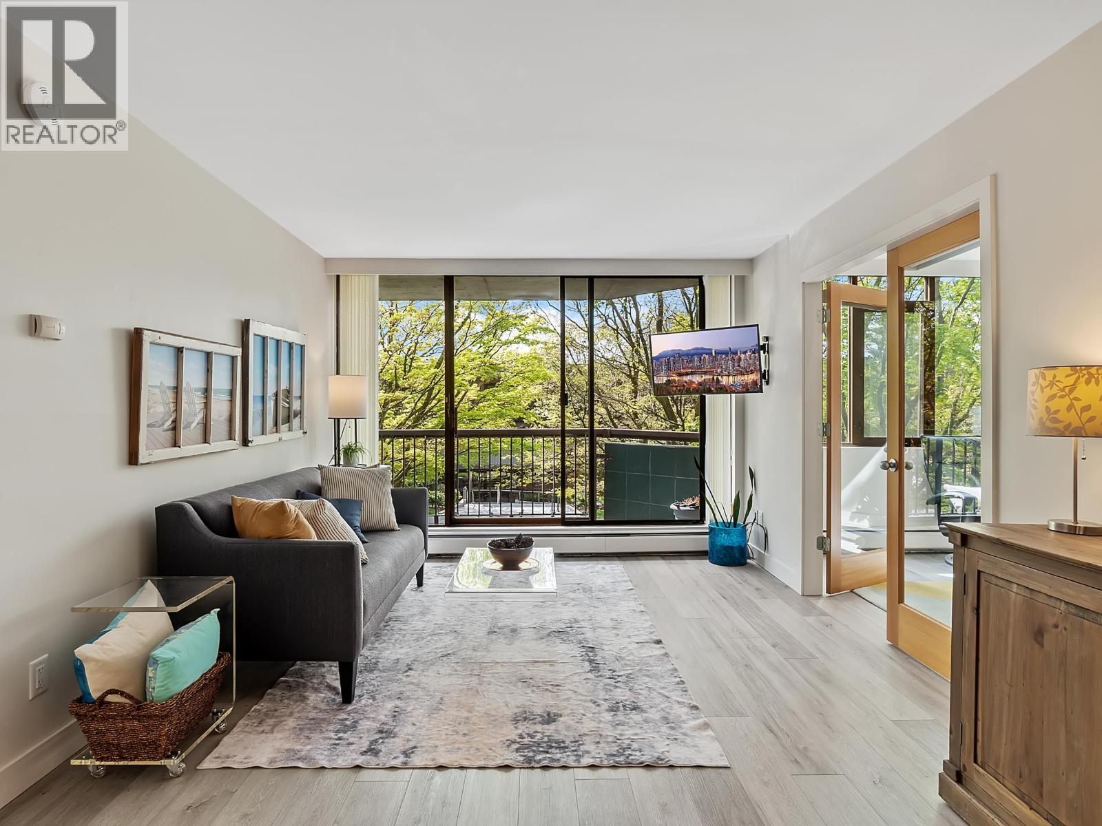 205 2445 W 3rd Avenue, Vancouver, British Columbia  V6K 4K6 - Photo 3 - R3114914