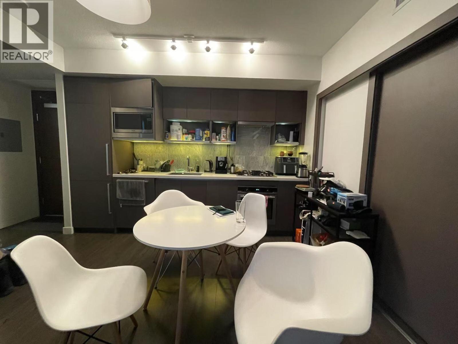 1817 68 Smithe Street, Vancouver, British Columbia  V6B 0P4 - Photo 2 - R3114917