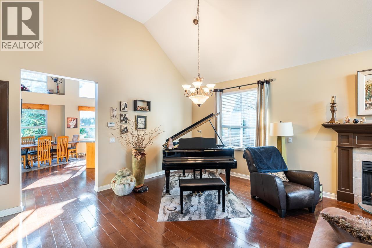 116 1465 Parkway Boulevard, Coquitlam, British Columbia  V3E 3E6 - Photo 5 - R3114932