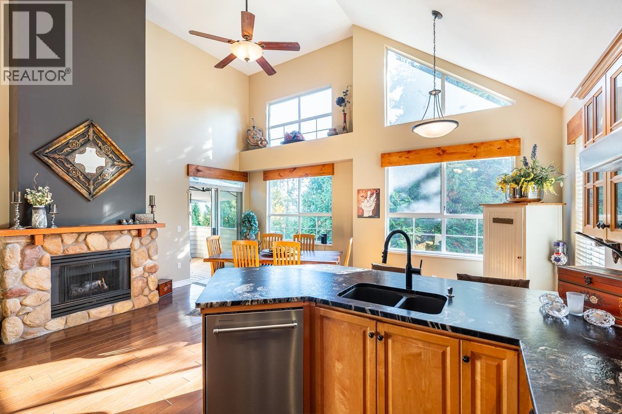 116 1465 Parkway Boulevard, Coquitlam, British Columbia  V3E 3E6 - Photo 6 - R3114932