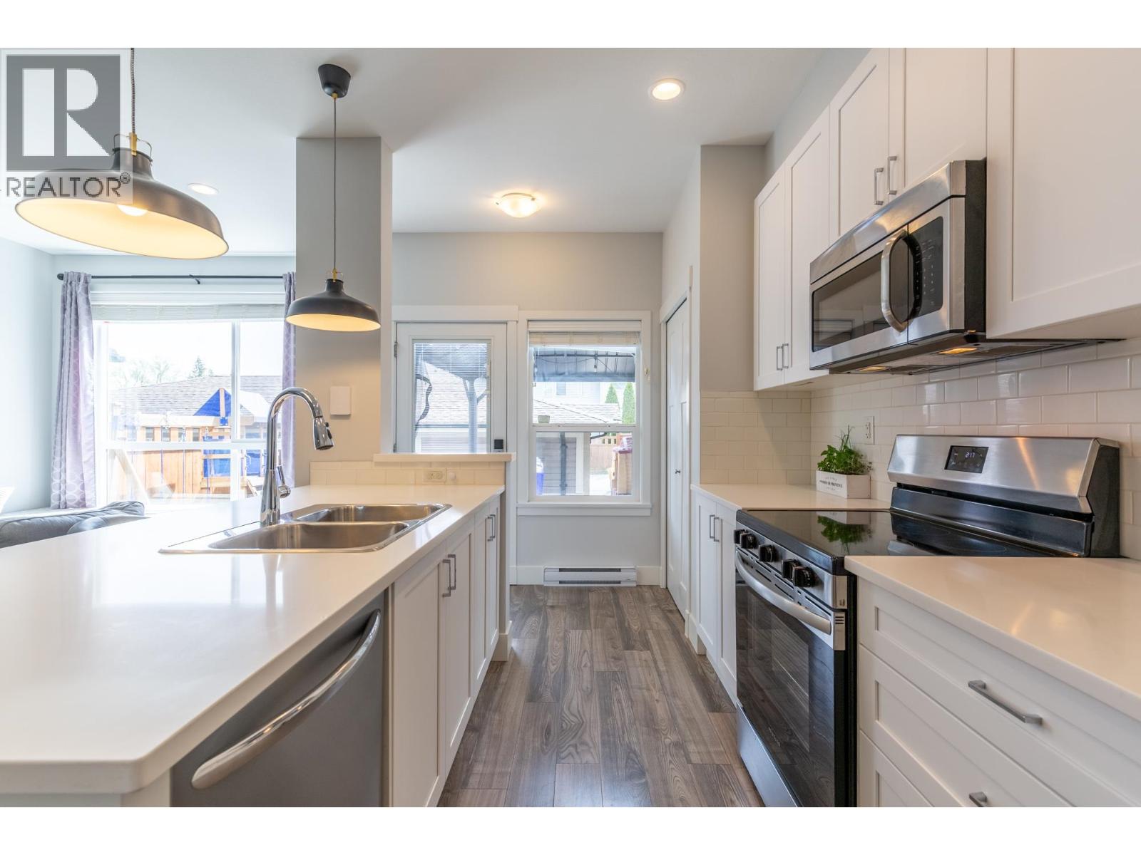 23958 Kanaka Way, Maple Ridge, British Columbia  V2W 0H7 - Photo 12 - R3114943