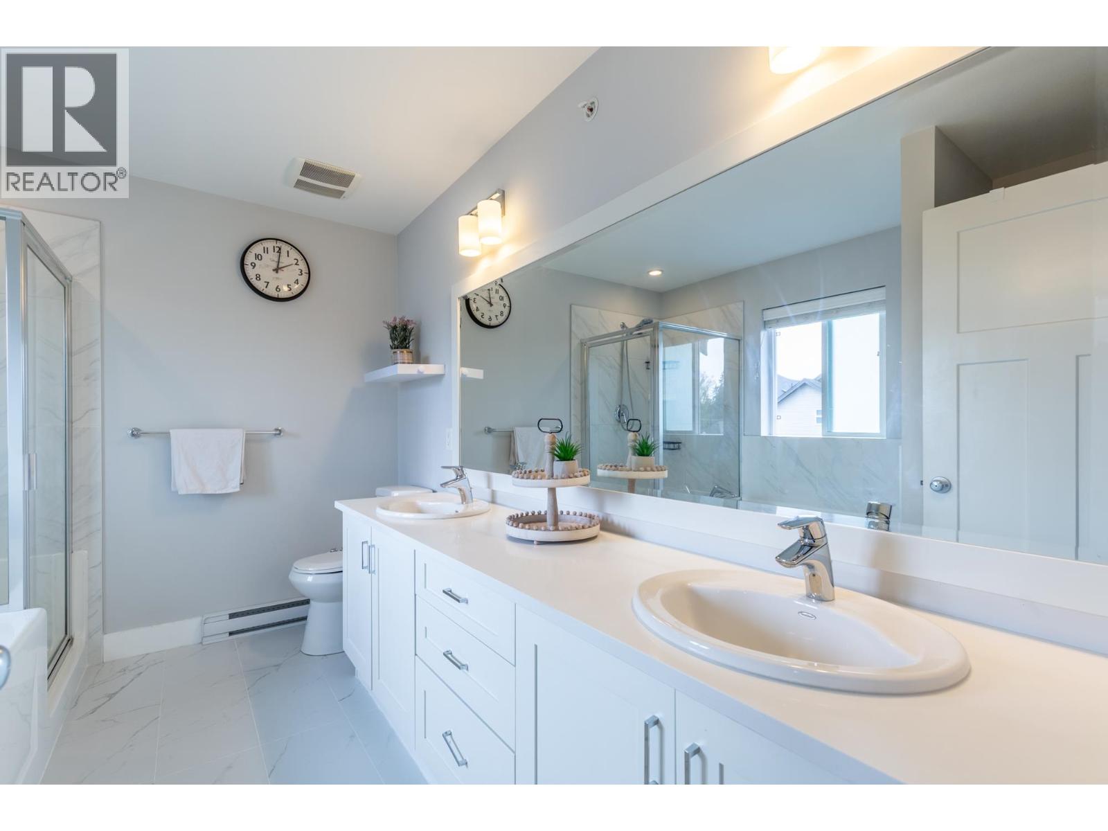 23958 Kanaka Way, Maple Ridge, British Columbia  V2W 0H7 - Photo 18 - R3114943