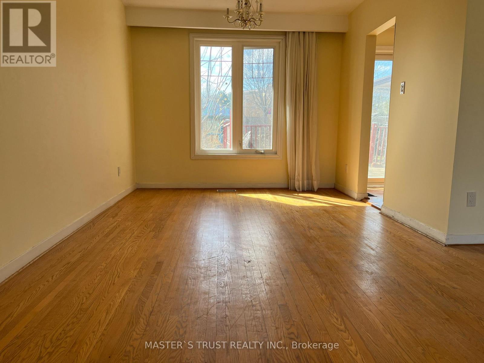 Main Floor - 117 Lynnbrook Drive, Toronto, Ontario  M1H 2M9 - Photo 5 - E12988634