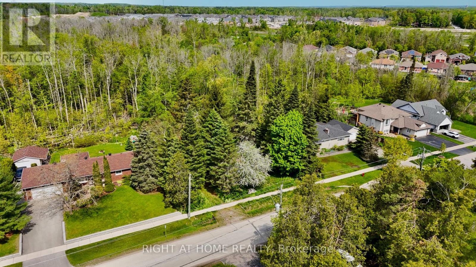 2802 Ireton Street, Innisfil, Ontario  L9S 2J2 - Photo 15 - N12853946
