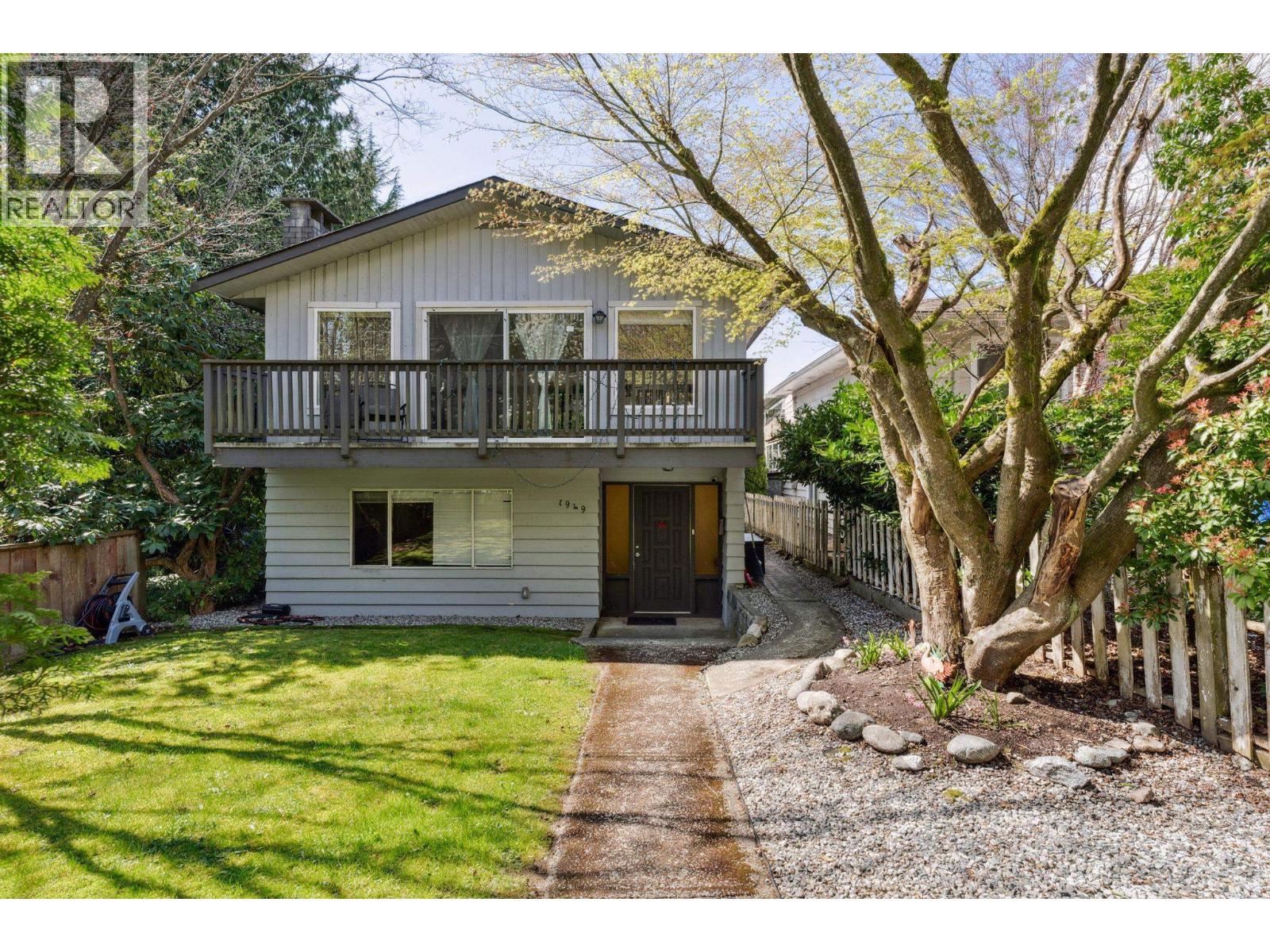 1949 MAHON AVENUE, North Vancouver, British Columbia