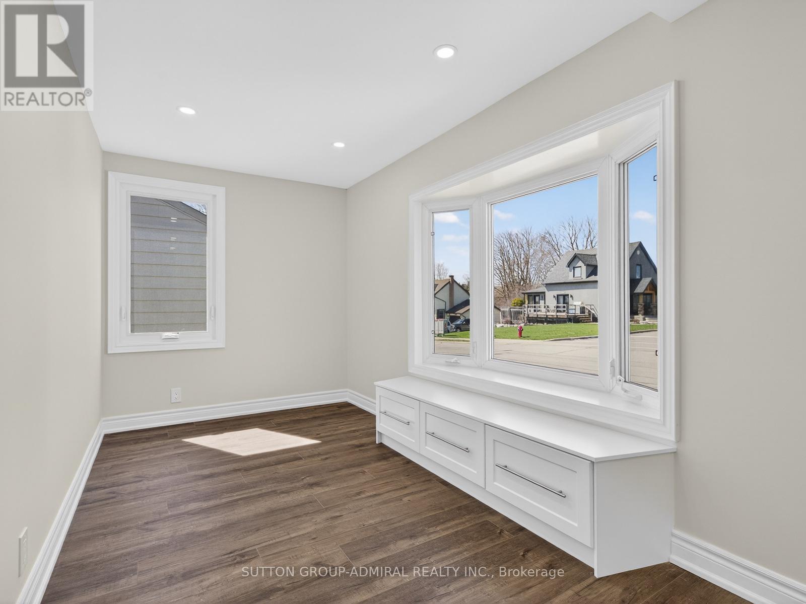 408 Andrew Street, Newmarket (Central Newmarket), Ontario  L3Y 1H4 - Photo 5 - N13033260