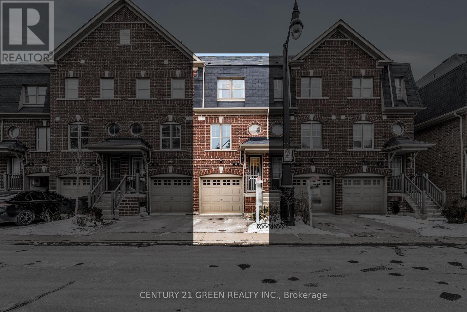 32 Battalion Road, Brampton, Ontario  L7A 4B6 - Photo 2 - W13033224