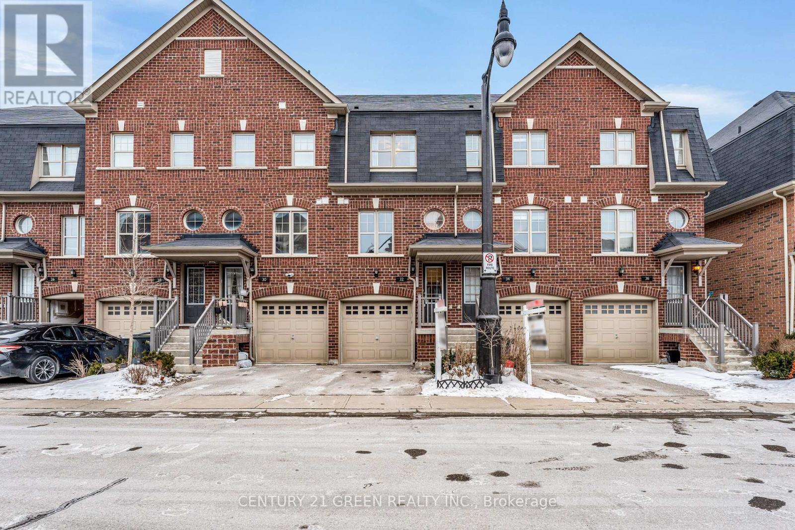 32 Battalion Road, Brampton, Ontario  L7A 4B6 - Photo 4 - W13033224