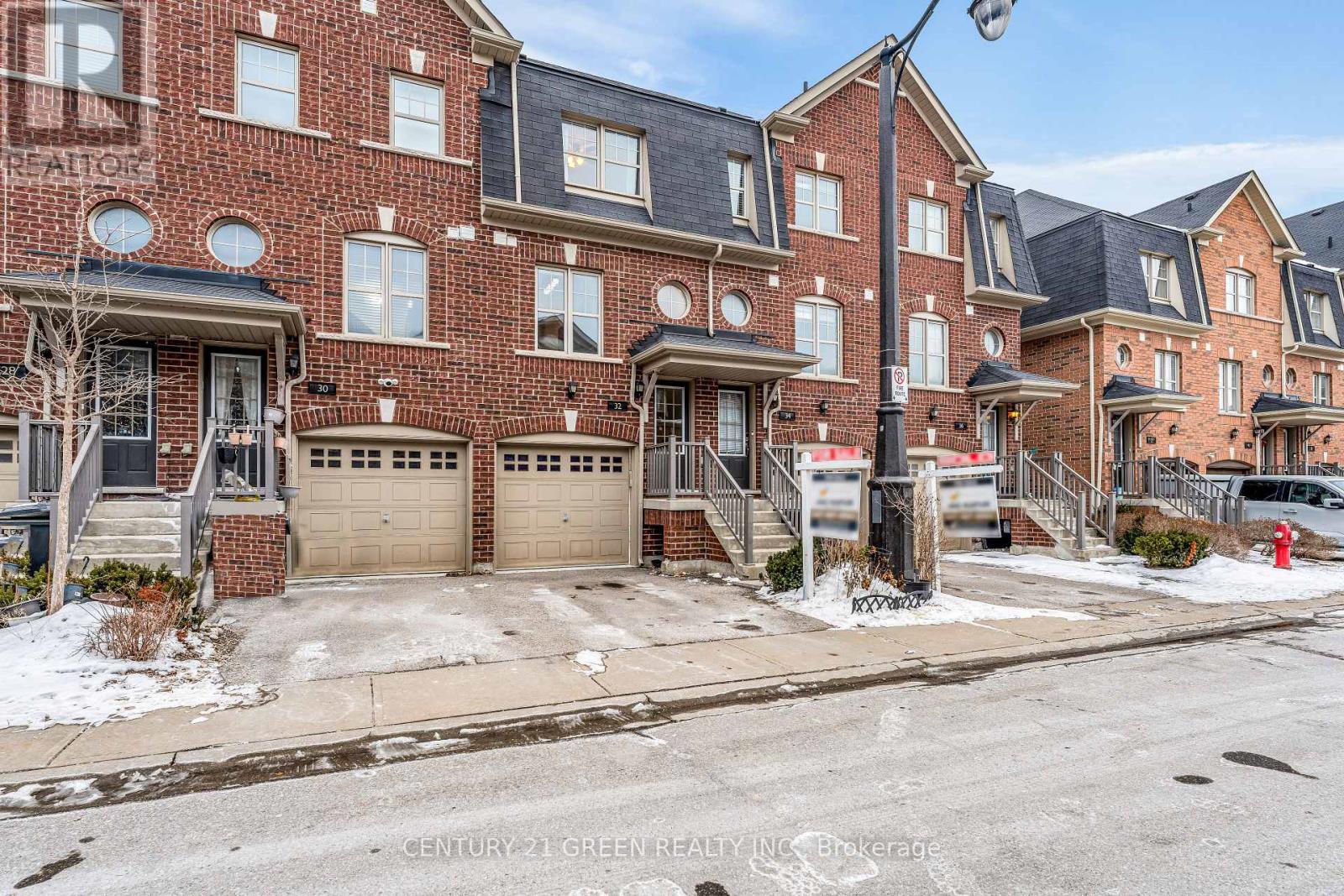 32 Battalion Road, Brampton, Ontario  L7A 4B6 - Photo 5 - W13033224