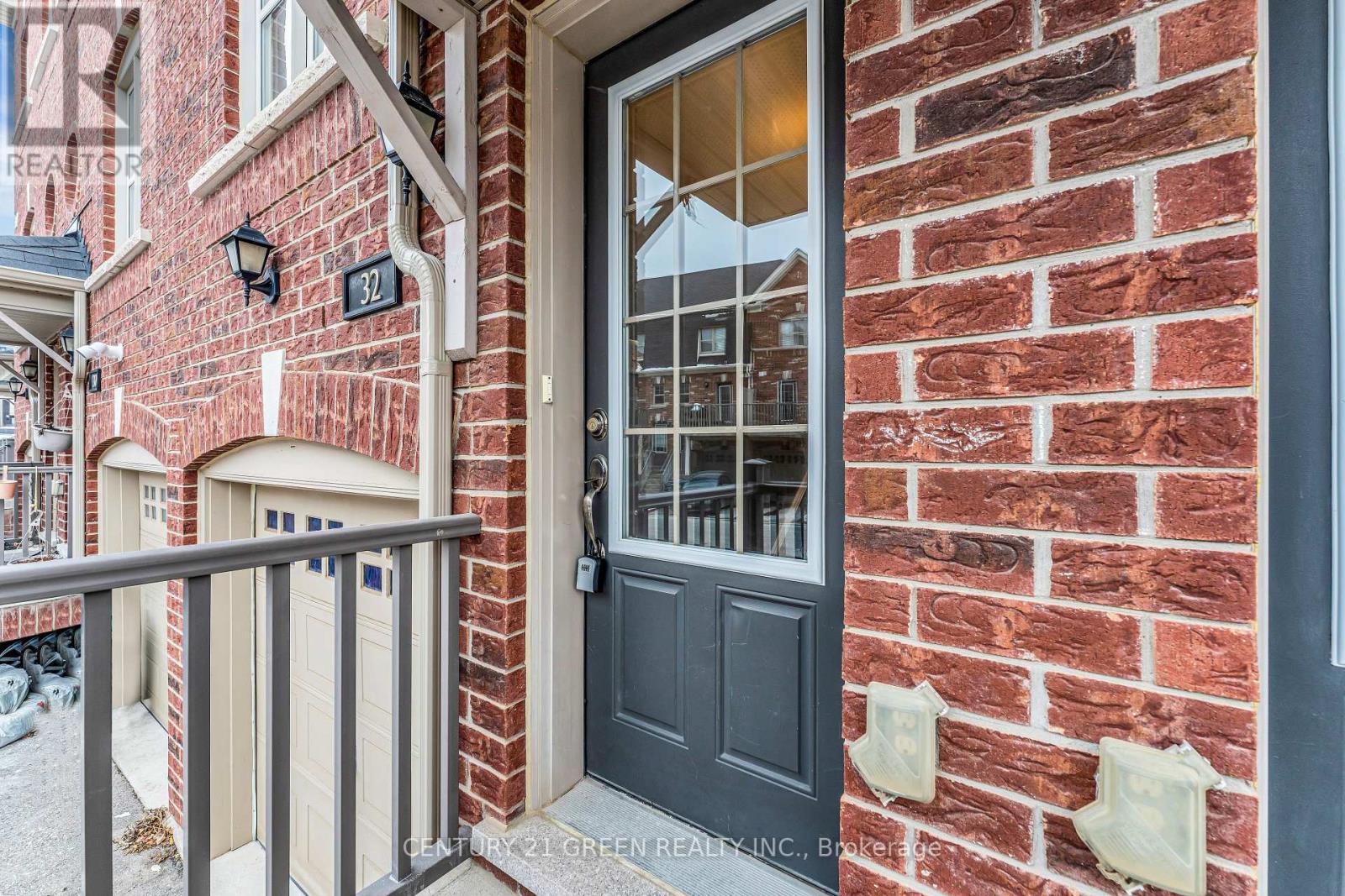 32 Battalion Road, Brampton, Ontario  L7A 4B6 - Photo 6 - W13033224